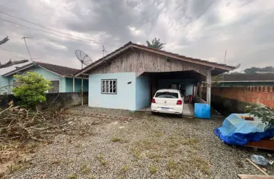 2103 - casa mista com 3 dormitórios | costeira - bal. barra do sul/sc