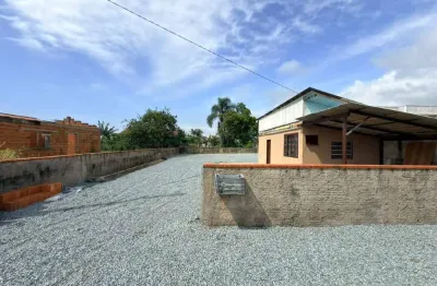 2154 - casa em alvenaria com 1 dormitório - 650m do mar | salinas - bbs/sc