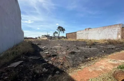 Terreno à venda no Parque das Laranjeiras, Uberaba 