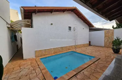 Casa com 4 quartos à venda no Jardim São Bento, Uberaba 