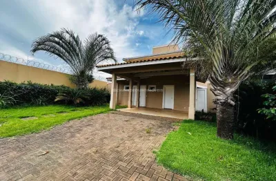 Casa em condomínio fechado com 3 quartos para alugar na Villa de Barcelona, Uberaba 