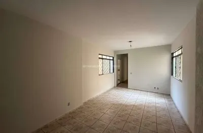 Apartamento à venda com 3 quartos, próximo ao Hospital Hélio Angotti