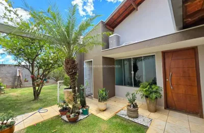 Casa com 4 quartos à venda no Manhattan, Uberaba 
