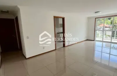 Apartamento com 3 quartos para alugar na Rua José Maria de Araújo Regadas, Tijuca, Teresópolis