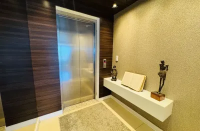 Lindo apartamento porteira fechada no coração do cocó, conheça já!