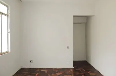 Apartamento com 2 quartos para alugar na Rua Professor Freire, 45, São Mateus, Juiz de Fora