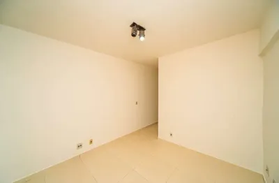 Quarto e sala prático e bem localizado no são mateus para locação