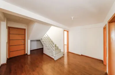 Cobertura triplex, com conforto, lazer e vista livre para venda