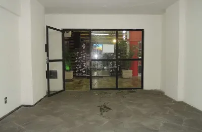 Ponto comercial para alugar na Avenida Barão do Rio Branco, 1929, Centro, Juiz de Fora