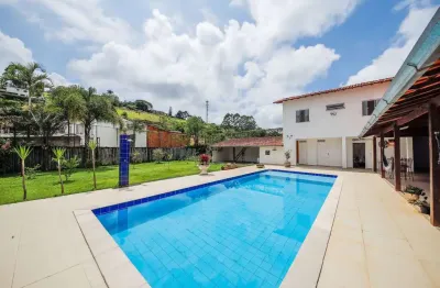 Casa com 3 quartos à venda na Rua Natal, 80, Parque Jardim da Serra, Juiz de Fora
