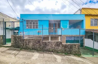 Casa com 2 quartos à venda na Rua Barão de Cataguases, 572, Santa Helena, Juiz de Fora