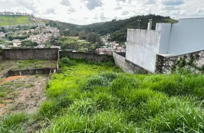 Terreno em condomínio fechado à venda na Rua Antônio Martins Ribeiro, 42, São Pedro, Juiz de Fora
