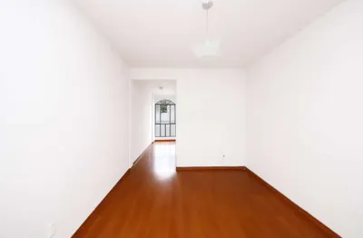 Cobertura com 3 quartos, suíte, terraço com churrasqueira e 2 vagas para venda