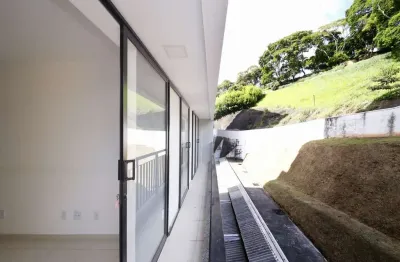 Um 2 quartos ao lado do centro da cidade, com sossego e te esperando para venda