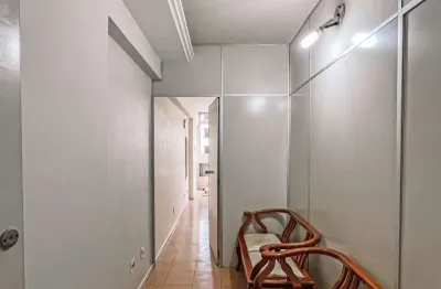 Sala comercial de frente para a av. barão do rio branco para venda