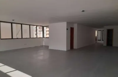 Sala comercial para alugar na Rua Chanceler Oswaldo Aranha, 342, São Mateus, Juiz de Fora