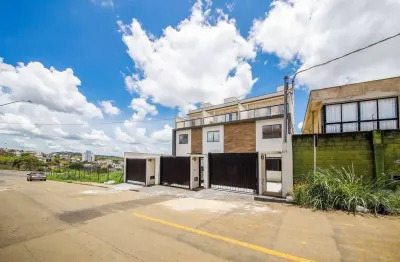 Casa triplex com vista e muito potencial no aeroporto para venda