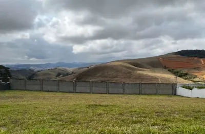 Terreno em leve declive com vista livre no alphaville para venda