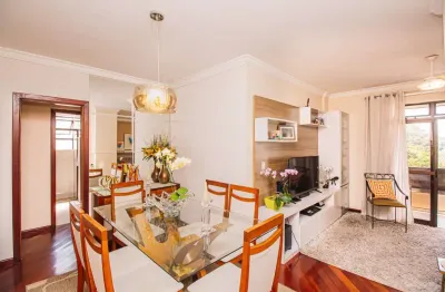 Uma cobertura clássica com vista livre e conforto para venda