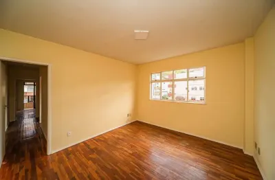 Apartamento com 2 quartos para alugar na Rua Itamar Soares de Oliveira, 56, Cascatinha, Juiz de Fora