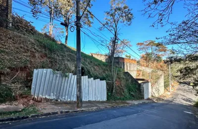 Terreno à venda na Rua José Romão Guedes, 28, Granbery, Juiz de Fora