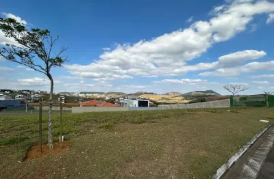 Terreno em condomínio fechado à venda na Rua Munhoz, 19, São Pedro, Juiz de Fora