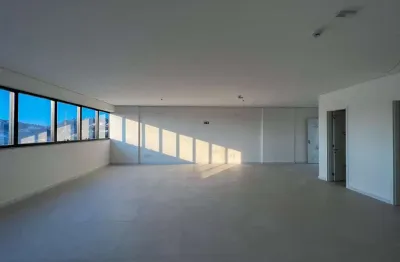 Sala comercial para alugar na Rua Leopoldo Schmidt, 200, Centro, Juiz de Fora