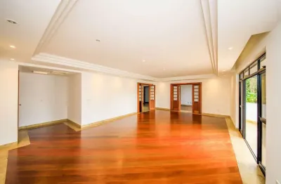 Um clássico que esbanja conforto e lazer para a família para venda