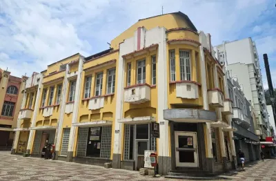 Imóvel comercial no centro, em uma das esquinas mais movimentadas para locação