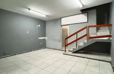 Loja na movimentada rua marechal, pertinho da av. rio branco para venda