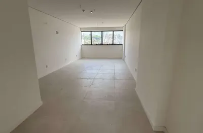 Sala comercial para alugar na Rua Leopoldo Schmidt, 200, Centro, Juiz de Fora
