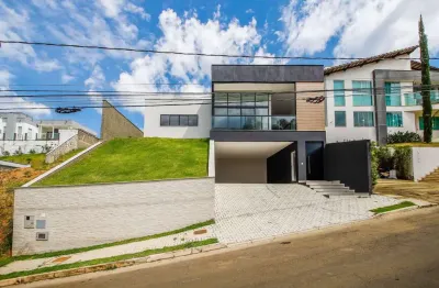 Uma casa para dar conforto e privacidade para a família para venda