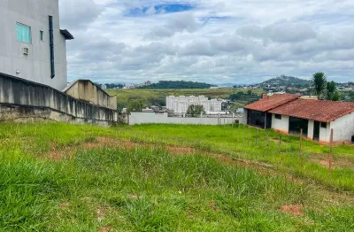 Terreno em condomínio fechado à venda na Rua Professora Aracy Nazareth, 24, São Pedro, Juiz de Fora
