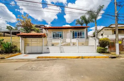 Uma casa versátil, ampla e com espaço para a família para venda