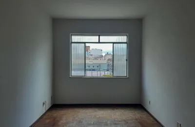 Apartamento com 3 quartos para alugar na Avenida Presidente Itamar Franco, 751, Centro, Juiz de Fora