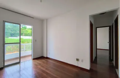 2 quartos, com vaga e na principal avenida da cidade, para locação