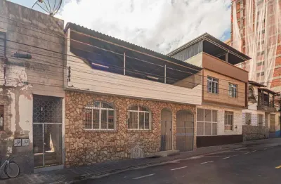 Casa com 4 quartos à venda na Rua Coronel Pacheco, 68, São Mateus, Juiz de Fora