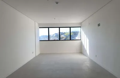 Sala comercial para alugar na Rua Leopoldo Schmidt, 200, Centro, Juiz de Fora