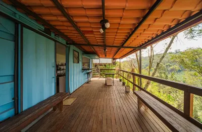 Casa em condomínio ecológico com projeto exclusivo em containers para venda