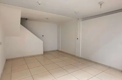 Ponto comercial para alugar na Rua Batista de Oliveira, 400, Centro, Juiz de Fora