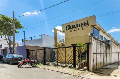 Amplo salão comercial próximo ao estádio municipal para locação