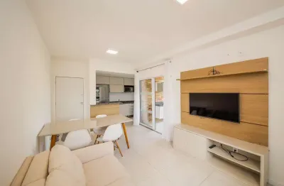 Com varanda gourmet e esperando por você no aeroporto para locação