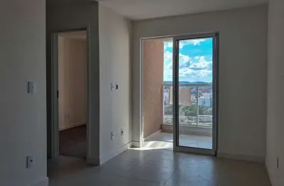 Cobertura com 2 quartos para alugar na Rua Catulo Breviglieri, 270, Santa Catarina, Juiz de Fora