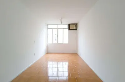 Kitnet / Stúdio à venda na Rua São Mateus, 872, São Mateus, Juiz de Fora