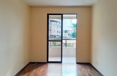 2 quartos com espaço de escritório e área externa boa para venda e locação