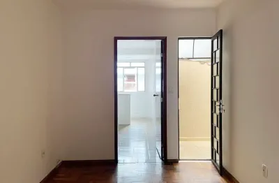 Apartamento com 1 quarto para alugar na Ladeira Alexandre Leonel, 150, São Mateus, Juiz de Fora