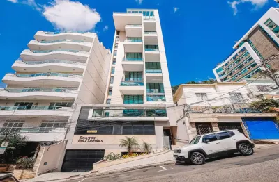 3 quartos com suíte, área externa e 3 vagas no centro para locação