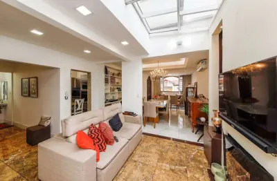 Casa com 4 quartos à venda na Rua Tavares Bastos, 46, São Mateus, Juiz de Fora