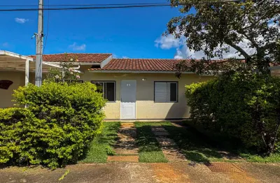 Casa reformada no Neo Residencial, com área externa para venda