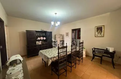 Casa com 3 dormitórios à venda, 168 m² por R$ 480.000,00 - Estados Unidos - Uberaba/MG